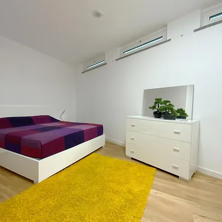Paullo Apartment